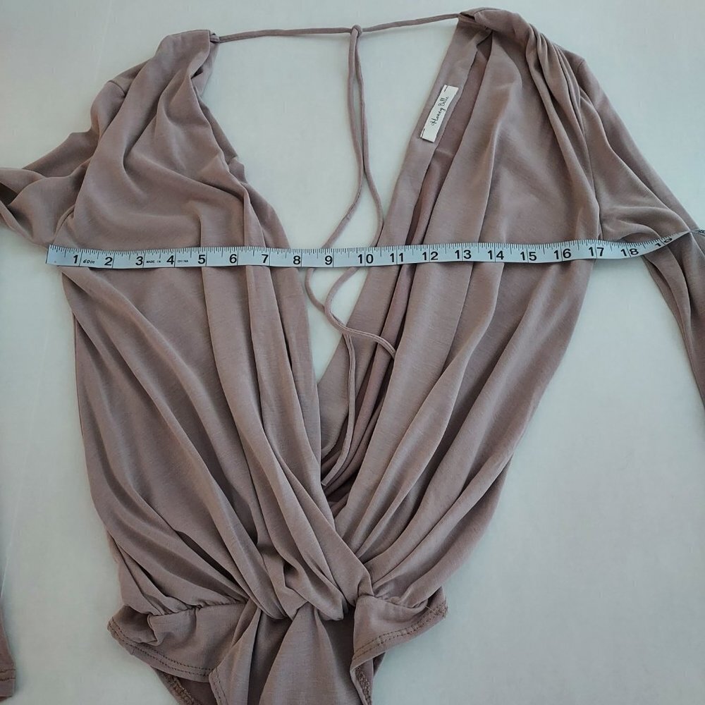 Honey Belle Long Sleeve Plunge Bodysuit - Picture 3 of 6